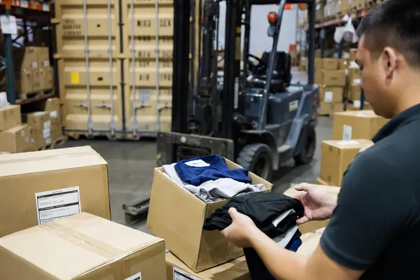 E-Commerce Fast Replenishment
